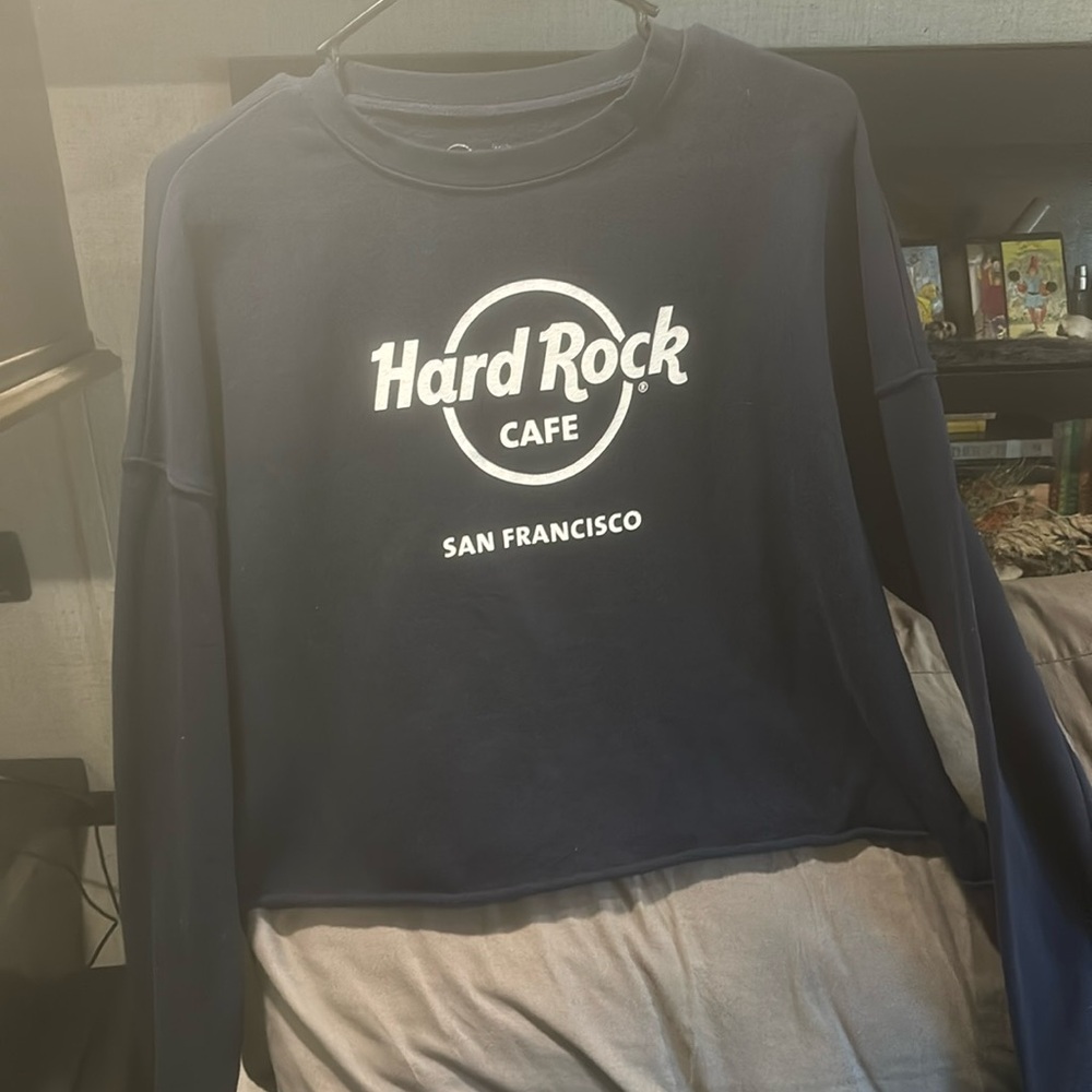 Cropped crew neck heart rock sweater